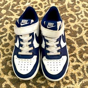 Navy & white low top nikes Size 12